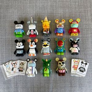 13 Disney Park Vinylmation Figures (Buzz/Pirate/Mickey Mouse/Toontown/Kali)